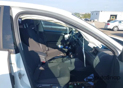 2015 Volkswagen Jetta 2.0L S из США, поврежденный, VIN 3VW2K7AJ3FM228502